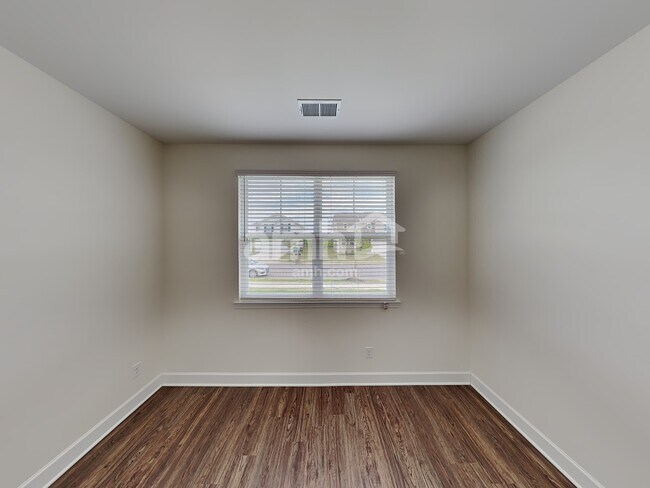 Building Photo - 4308 Longfellow Dr