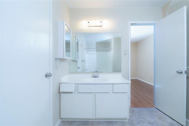 Building Photo - 5603 Porsche Ln