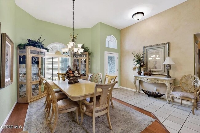 Building Photo - 6909 Desert Canyon Dr
