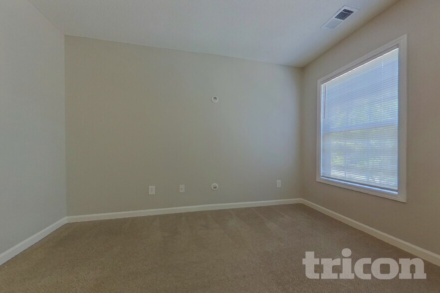 Building Photo - 158 Palmetto Park Cir