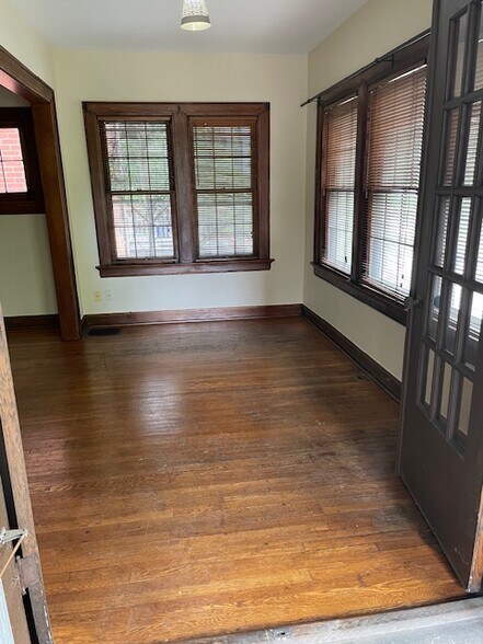 Sunroom - 1171 Neil Ave