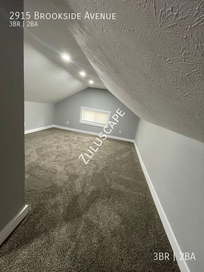 Building Photo - 2915 E Brookside Ave
