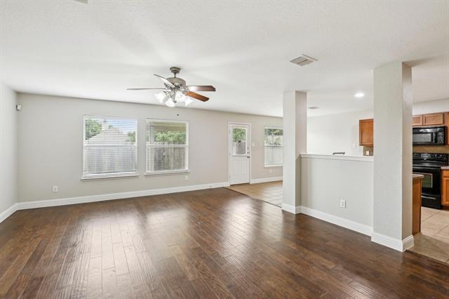 Building Photo - 9897 Dartmouth Dr