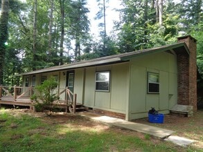 Building Photo - 199 Hidden Valley Cir