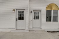 Building Photo - 1608 Sweet Home Rd