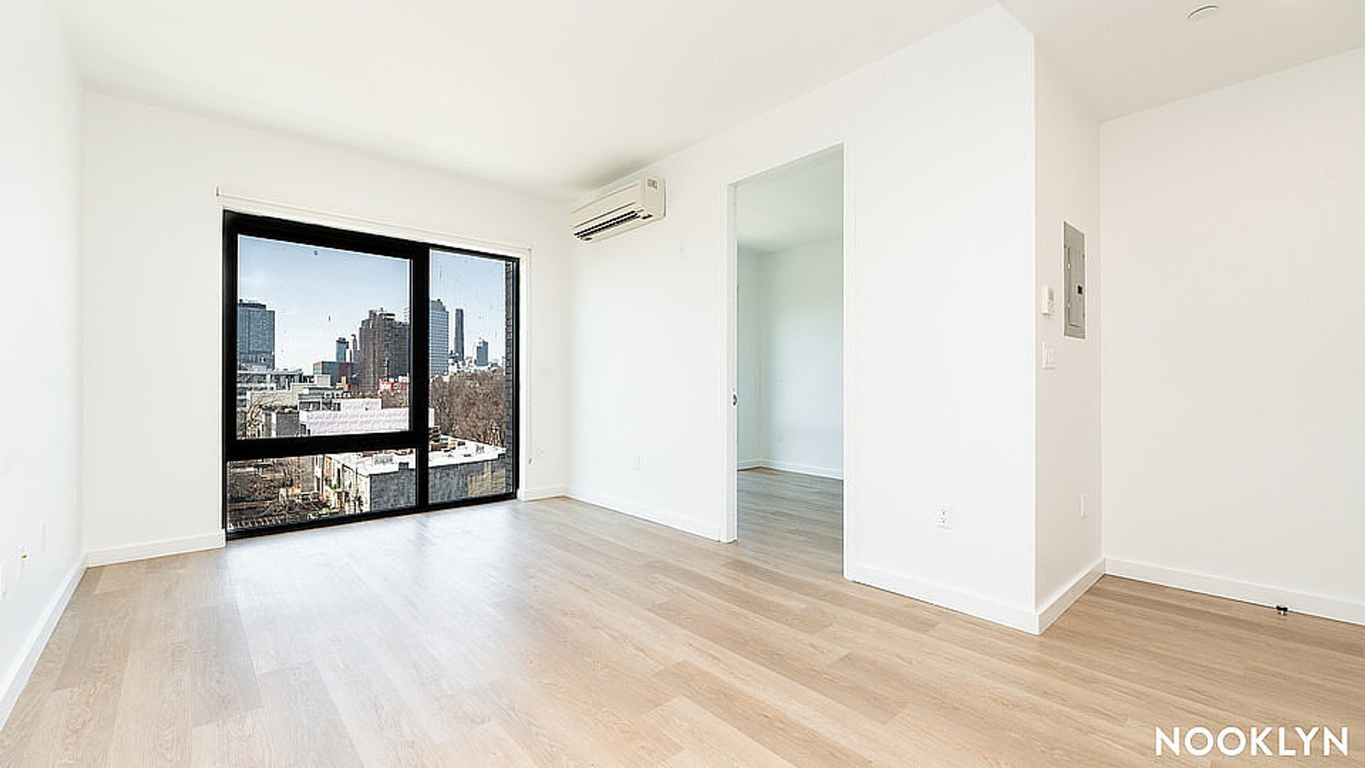 Building Photo - 527 Grand Ave