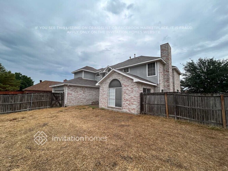 Building Photo - 825 Claire View Dr