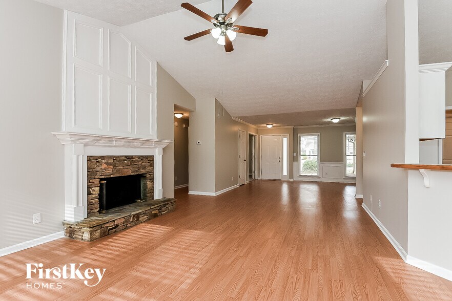 Building Photo - 920 Springer Ct