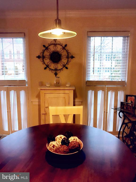 Building Photo - 10443 Red Granite Terrace