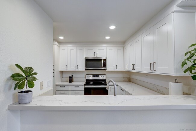 Building Photo - 4084 Crystal Dawn Ln