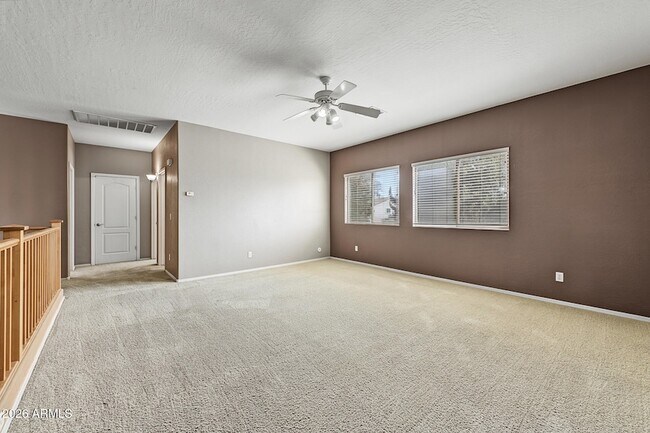 Building Photo - 1433 E Canyon Creek Dr