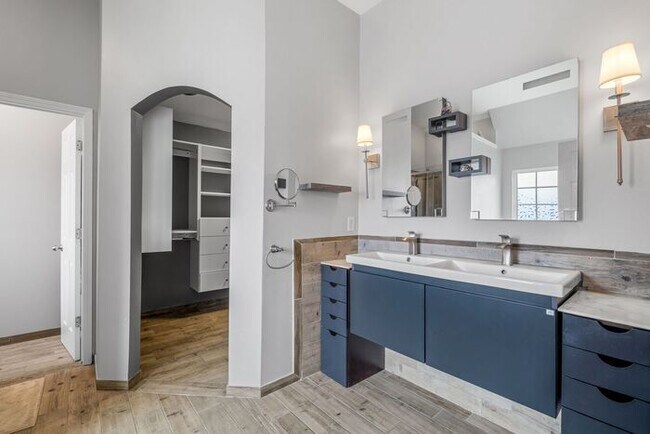 Building Photo - Luxury Living in High Point NC