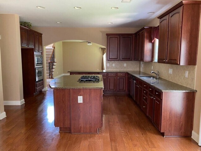 Building Photo - 5855 Branch Valley Way