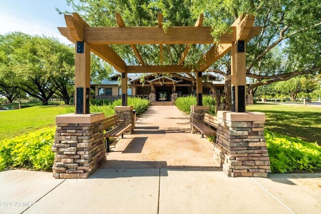 Building Photo - 4248 S Mariposa Dr