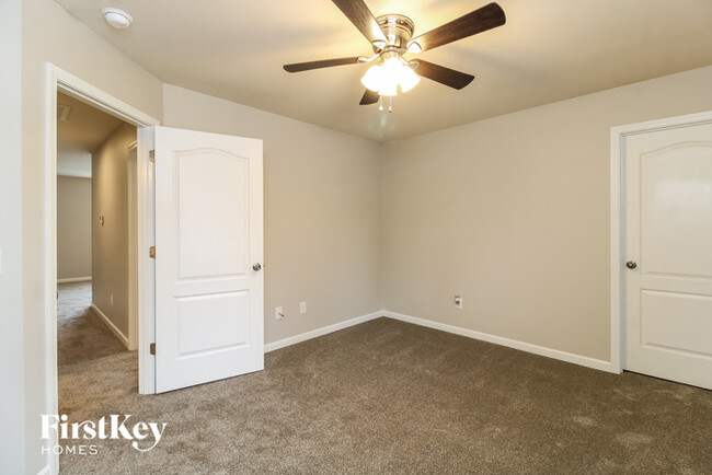 Building Photo - 2936 Grassy Knoll Cir
