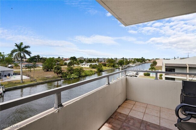 Building Photo - 1766 Cape Coral Pkwy E