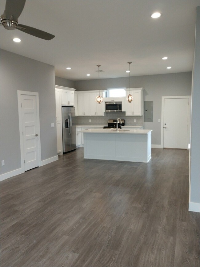 Building Photo - 11874 Sandpiper Road