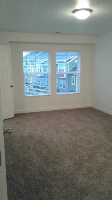 Building Photo - 687 E 380 N