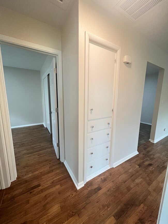 Building Photo - Glencrest Duplex