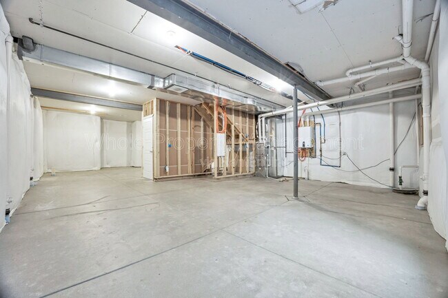 Building Photo - 5829 Beeler St