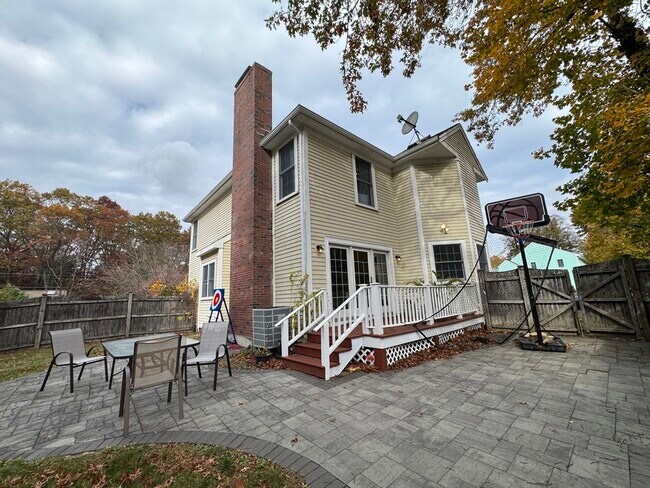 Building Photo - 154 Wiswall Rd