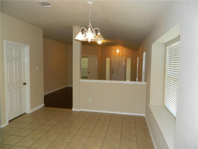 Building Photo - 3149 Henderson Path