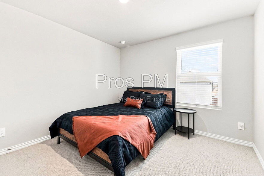 Building Photo - 2625 Amistad Ln