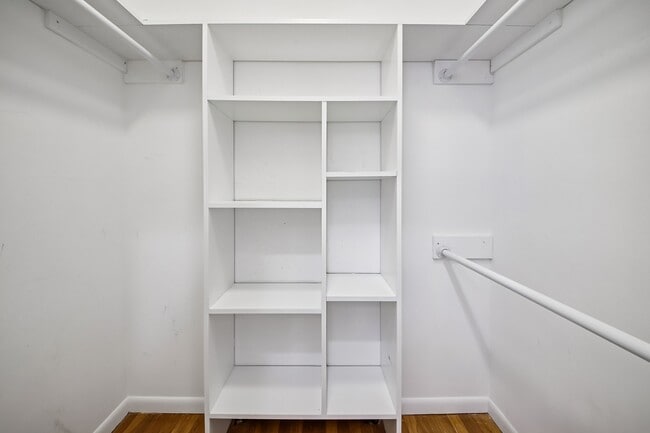 Building Photo - 11 Hudson Terrace