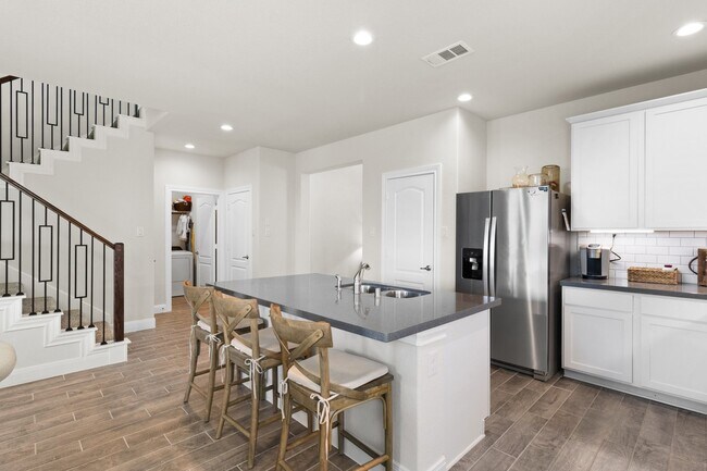 Building Photo - 12114 Champion's Frst Dr