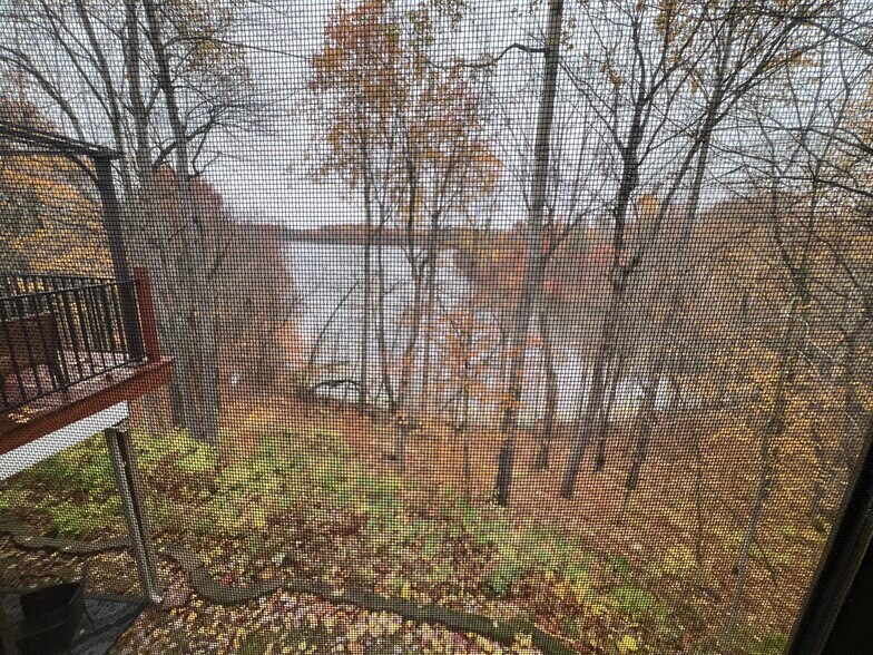 Building Photo - 2477 28 1/2 St