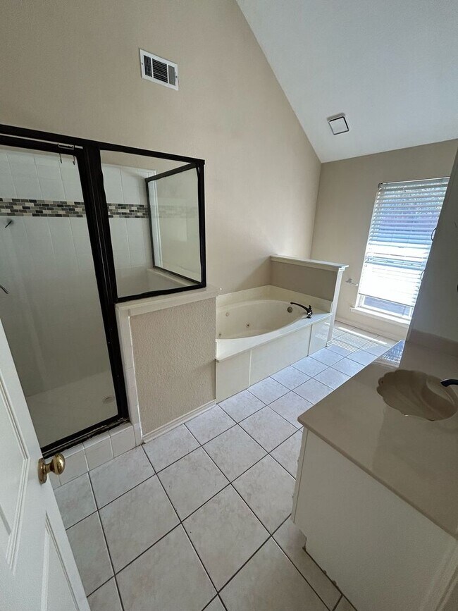 Building Photo - Location....Location....Location....