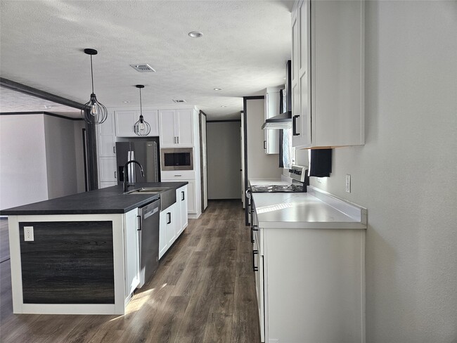 Building Photo - 16854 W Forrestal