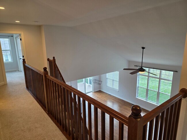 Building Photo - W239N3743 River Birch Ct