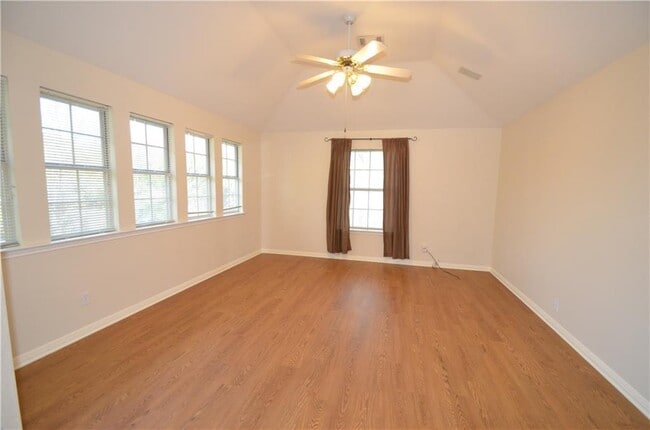 Building Photo - 3013 Sussex Gardens Ln