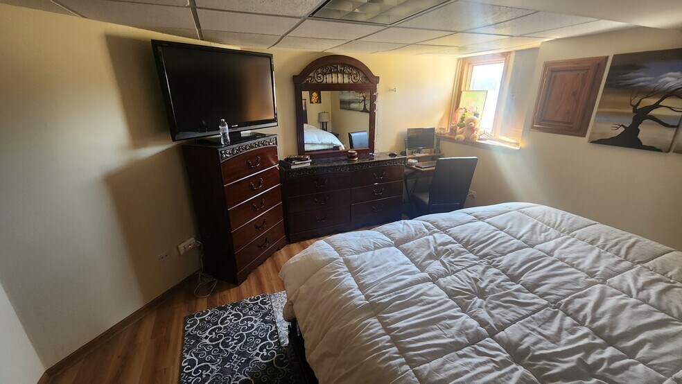 Building Photo - 1813 W Edward Ct