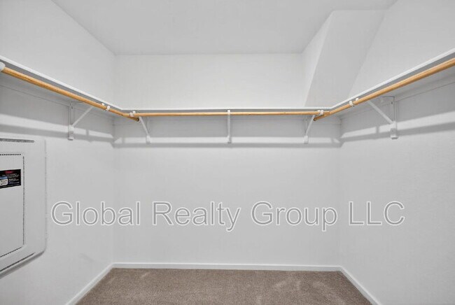 Building Photo - 479 Sarah Wy