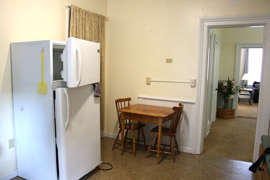 Kitchen - 13 Main St