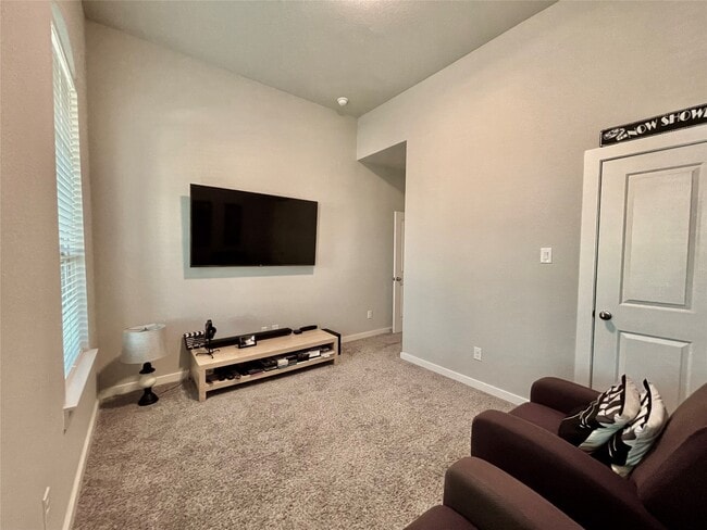 Building Photo - 4334 Hemlock Grove Ln