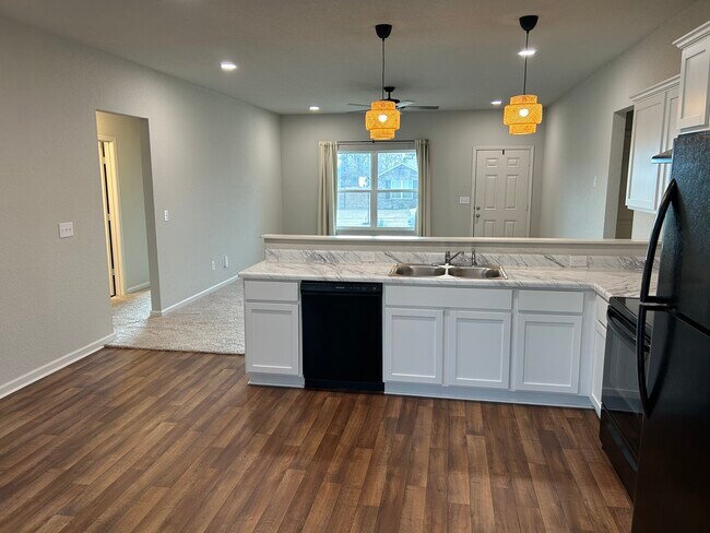 Building Photo - 1170 Rockwell Dr