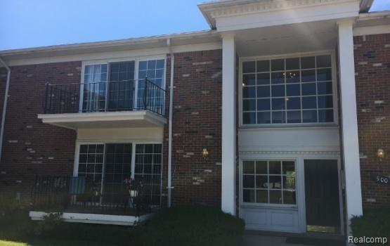 Building Photo - 500 N Fox Hills Dr