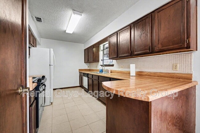 Building Photo - 6019 Blank Dr