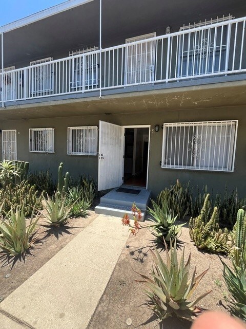 Floorplan - 1540 & 1544 W. Florence Avenue