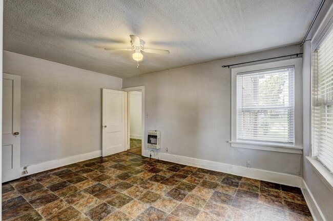 Building Photo - 1 Bed 1 Bath apartment in Okc close to Plaza District!