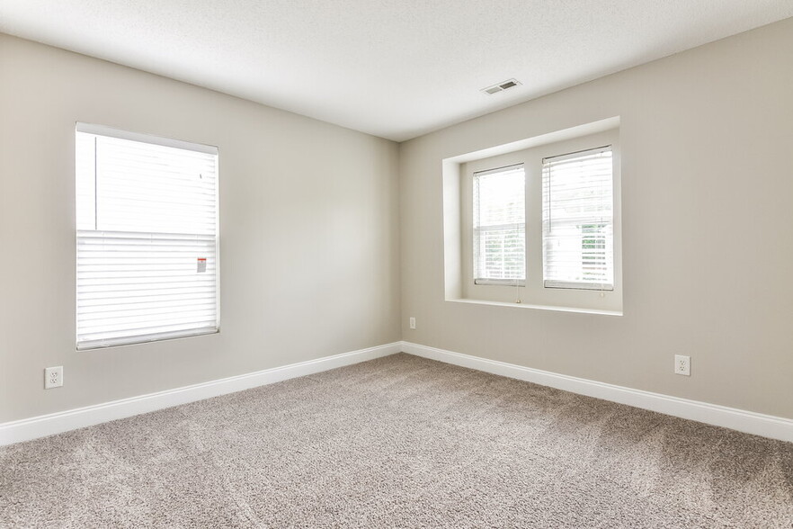 Building Photo - 133 Smart Ct