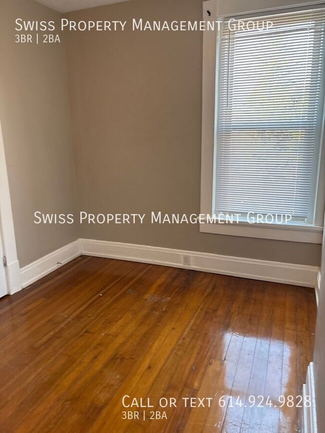 Building Photo - 804 1/2 E Main St-