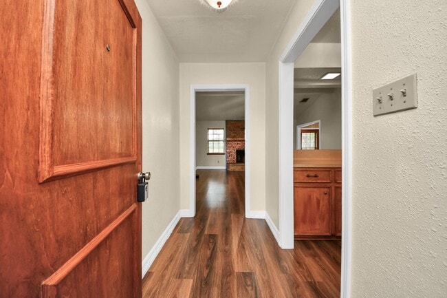 Building Photo - 8407 Kirchner Rd