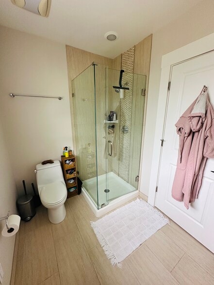 Master Bath - 504 Montgomery St