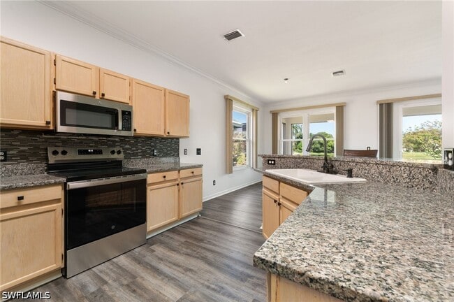 Building Photo - 223 Stanhope Cir