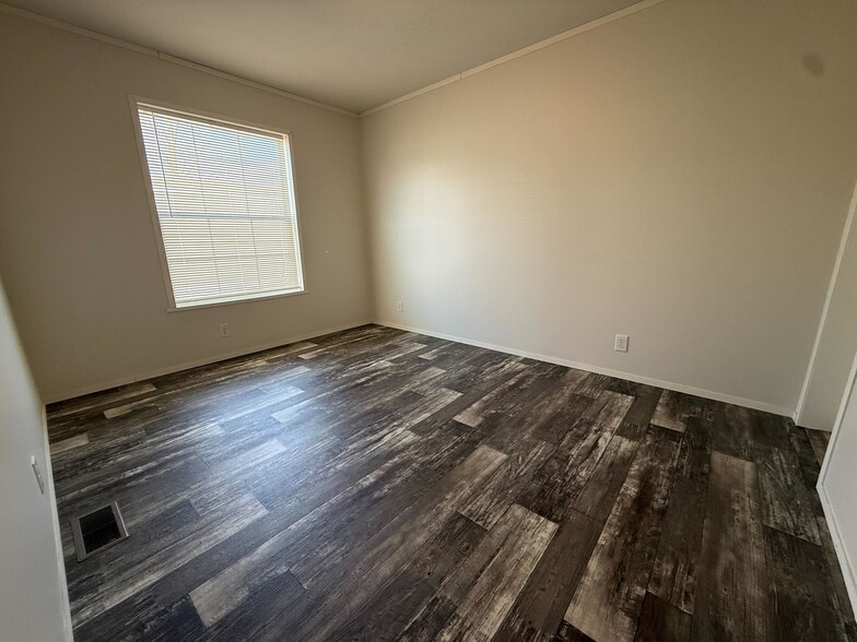 Building Photo - 11977 Springbrook Ct