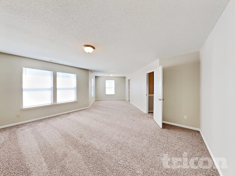 Building Photo - 7771 Mistflower Ln